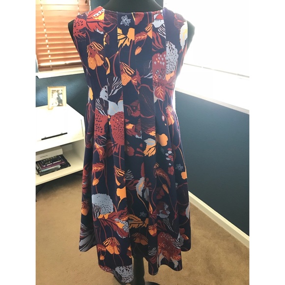 Shell Tank Dress w/ pockets - Picture 4 of 8